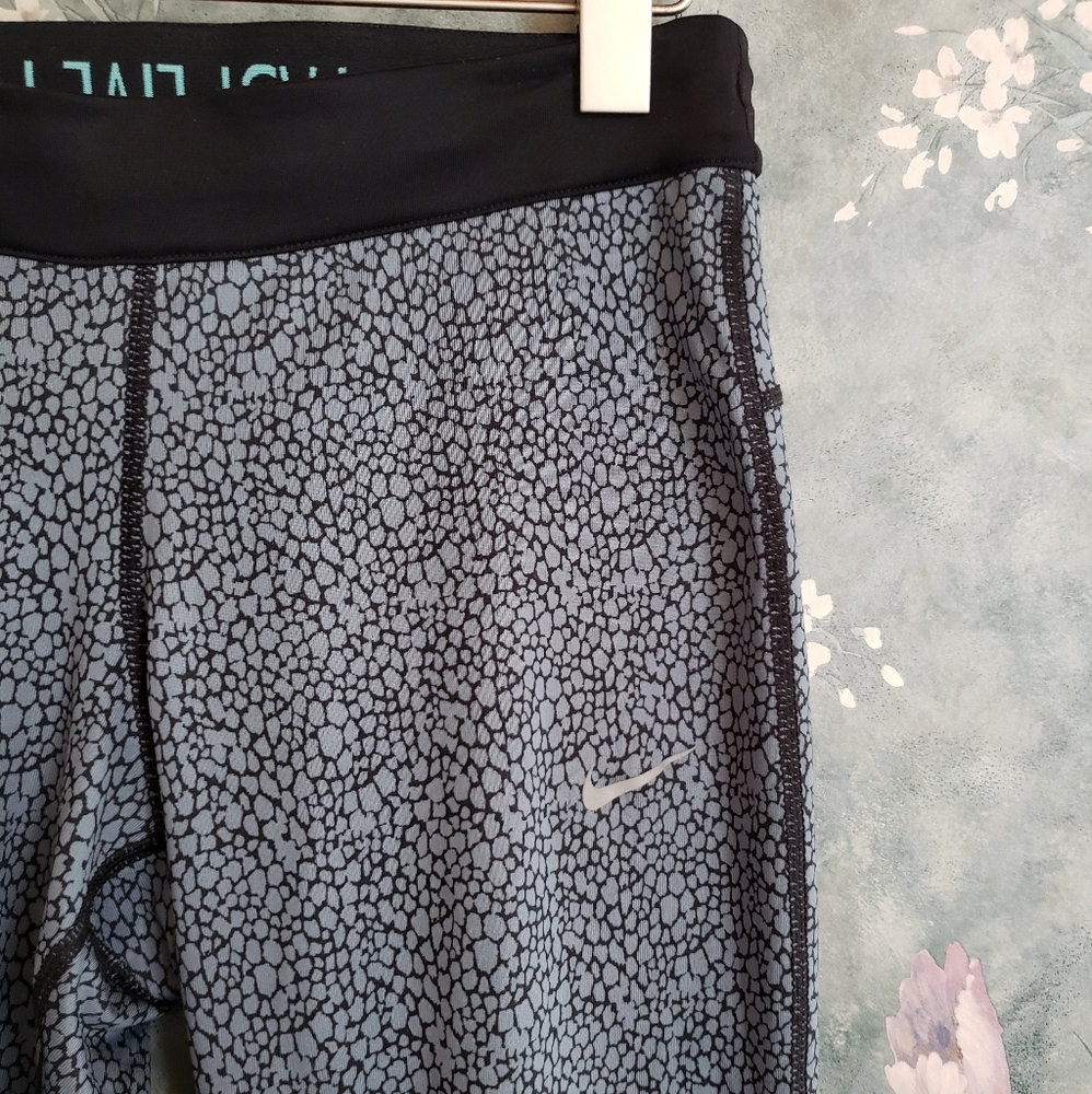 Nike dri fit blue running capri leggings